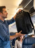 Mochila Viaje Cabina Impermeable Resistente Notebook 49cm Negro 25L