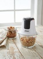 Mini picadora Oster® 3 tazas con tazón de vidrio FPSTFP3340 Versión 2026