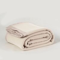 Frazada Polar Borde Satin Hotel K Crudo