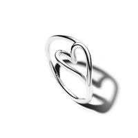 Anillo Pequeño Corazón con Forma Orgánica Plateado