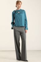 Blusa satin herraje metal, turquesa Liola