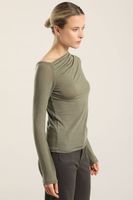 Top escote asimetrico, militar Liola