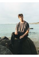 Polera MC Oval Seal Gris Hombre Maui And Sons