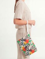 Cosmetiquero estampado hojas