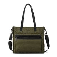 Cartera tote porta notebook grande cersei verde oliva