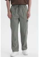 Pantalón Hombre Calce Recto Verde Militar