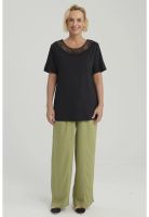 Polera Mujer Aplicación Cuello Negro - ll