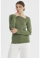 Polera Mujer Asimétrico Verde Olivo