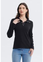 Polera Mujer Con Botón Negro