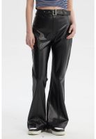 Pantalón Mujer Flare Efecto Cuero Negro