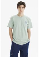 Polera Hombre Regular Print Frontal Verde Claro