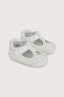 Reina gateador blanca de niña