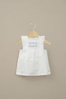 Vestido blanco de niña