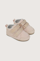 Zapatilla ultra flexible rosada de niña