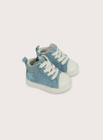 Zapatilla urbana para niña con cierre interior azul