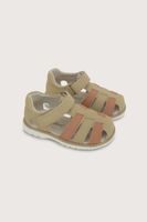 Sandalia café de niño