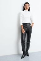 Pantalon Negro iO 11020225007102