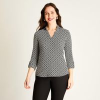 Polera Negra con Estampado Geométrico