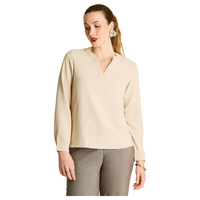 Blusa Escote Mao con Aplicación de Strass