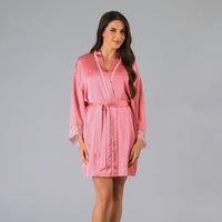 Bata Satín Encaje Rosado