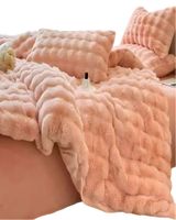 COBERTOR IMITACION DE PIEL DE CONEJO CON CHIPORRO SALMON