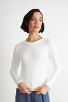 Polera Manga Larga Cuello Redondo Blanca Nicopoly