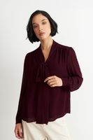 Blusa Manga Larga con Corbatín Burdeo Nicopoly