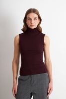 Polera Malla Cuello Alto Burdeo Nicopoly