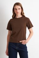 Polera Recta Manga Corta Café Nicopoly