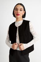 Vest Tipo Gamuza Bordado Negro Nicopoly