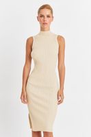 Vestido Acanalado Cuello Alto Beige Nicopoly