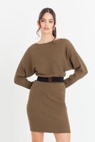 Vestido Acanalado Café con Cinturón Nicopoly