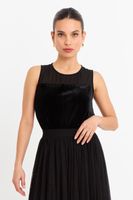 Polera sin Manga Detalle Terciopelo Negro Nicopoly