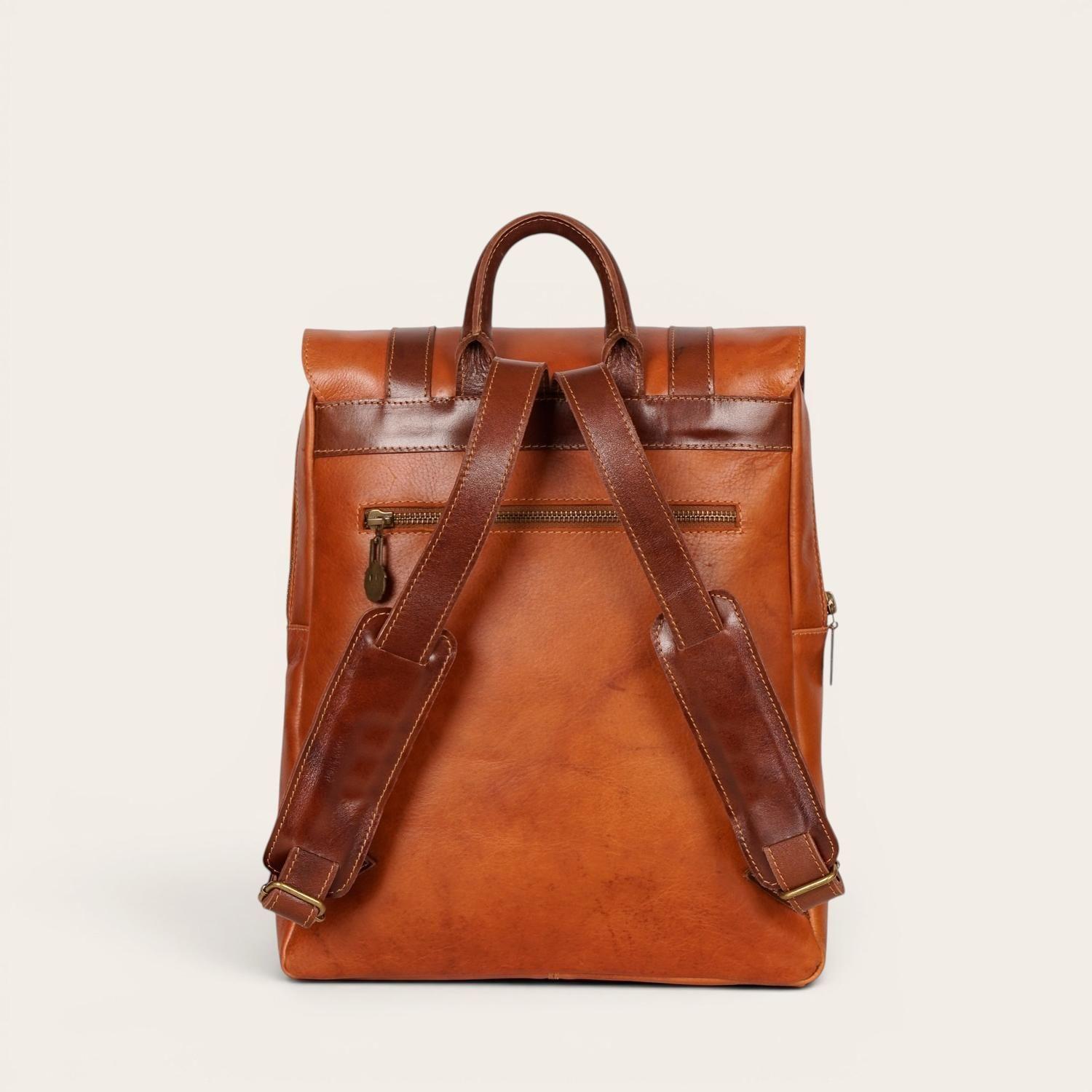 Mochila Unisex de Cuero Natural Trancura OLKI - Curry-3