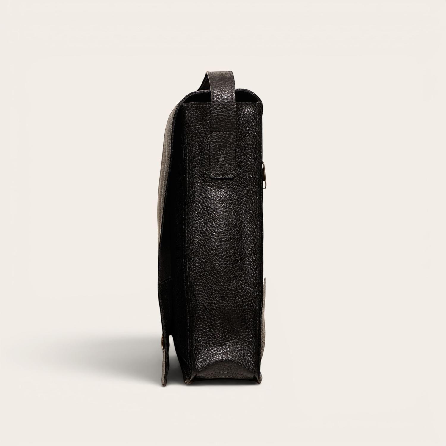 Bandolera Bolso de Cuero Unisex Lautaro OLKI - Negro Floated-5