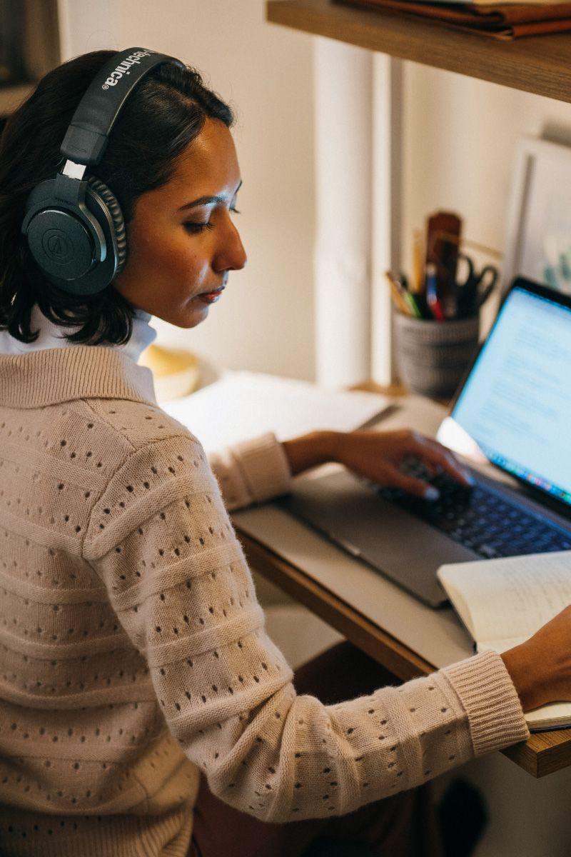 Audífonos Bluetooth Audio-Technica Over-Ear ATH-M20xBT-4