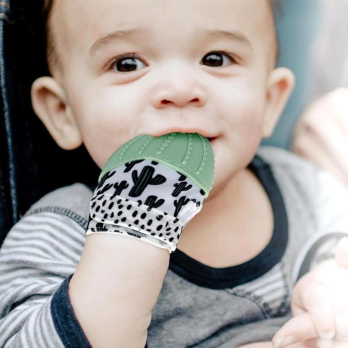 SET 3 MORDEDORES FORMA DE GUANTE RASCA ENCIAS BEBE LAU-5