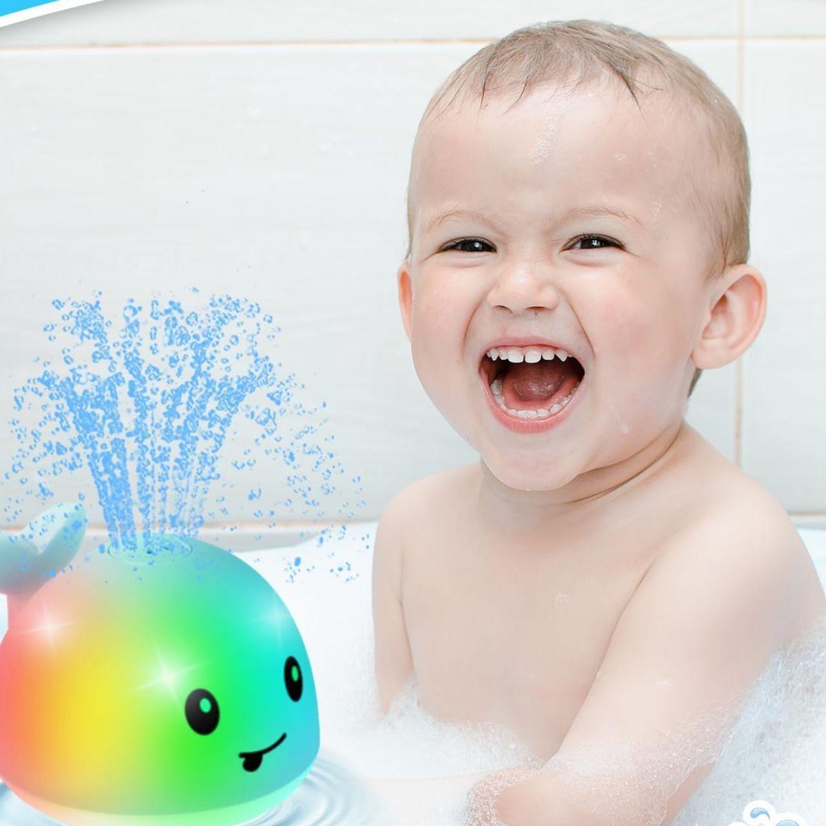 JUGUETE DE BAÑO BALLENA CON LUZ FUENTE AGUA FLOTANTE LAU-8