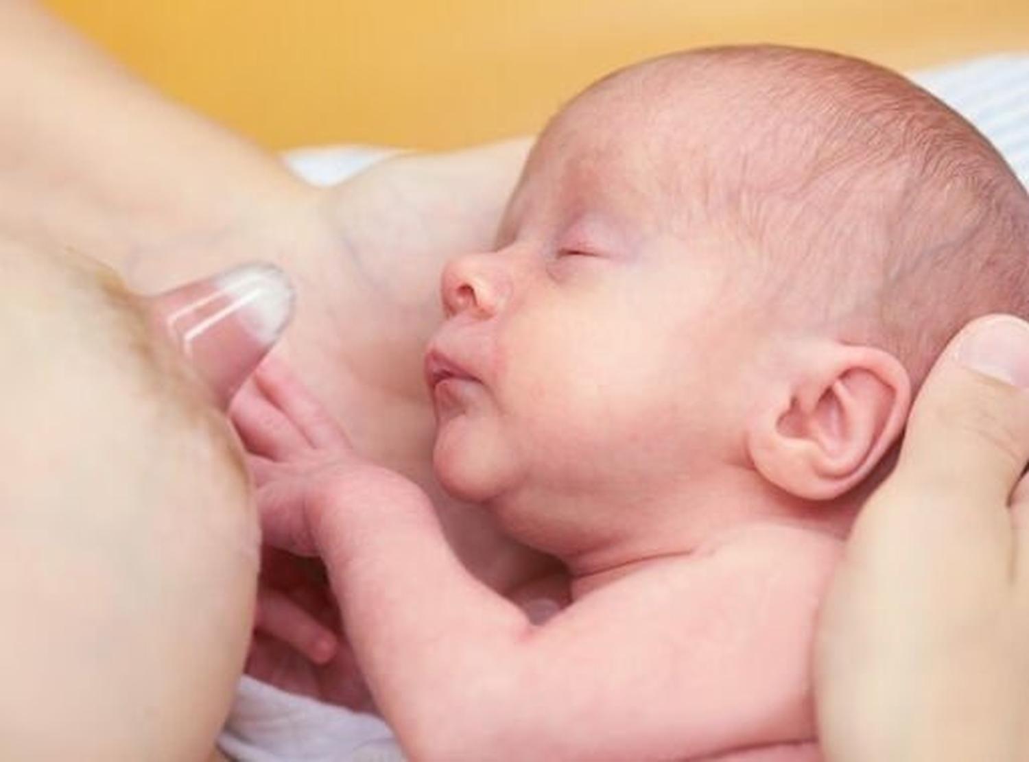 Pezonera De Lactancia Medela Incluye Capsula Talla M 20 mm blanco-1