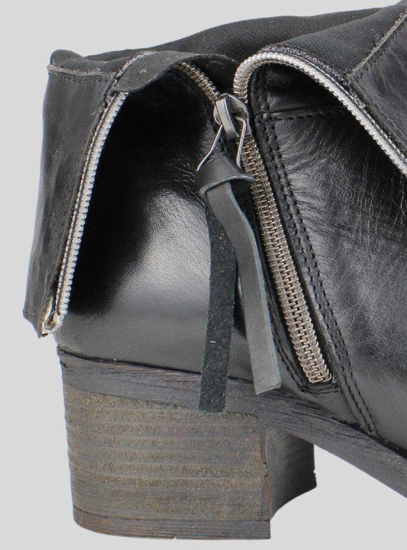 Botín Carmela Plegable Cuero Negro-3