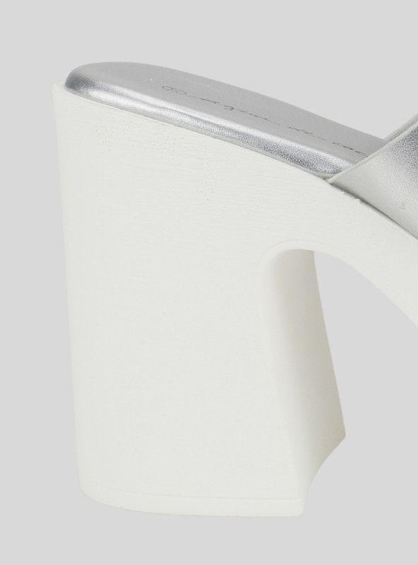 Sandalia Agua de Coco Aurora Plateada-3