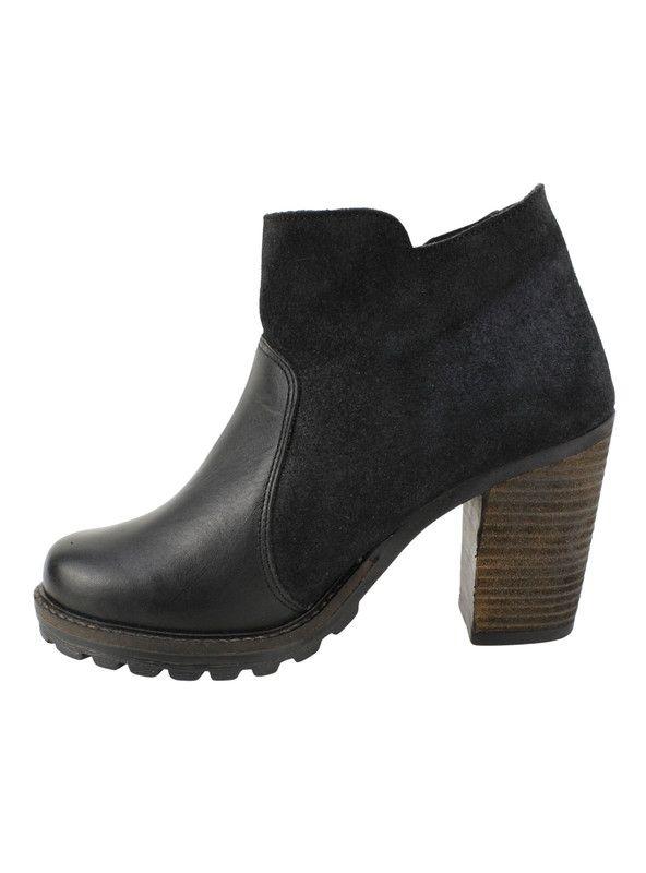 Botín Carmela Broche Gamuza Negro-3