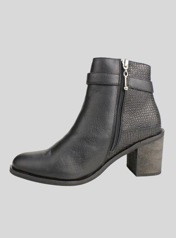 Botín Exs Broche Reptil Cuero Negro-2