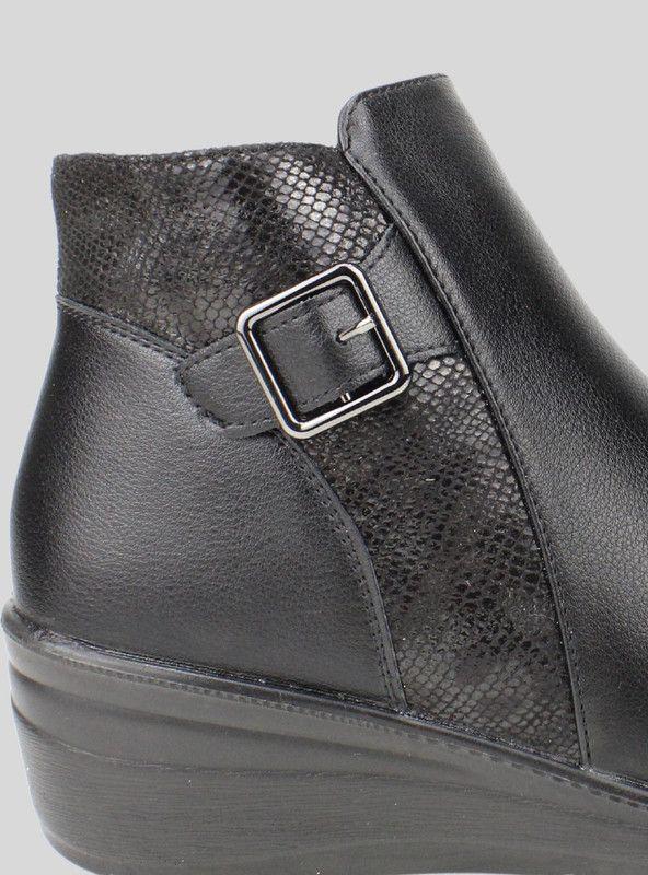 Botín Sati Broche Negro-3