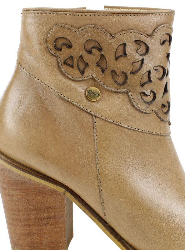 Botín Exs Troquelado Cuero Beige-4