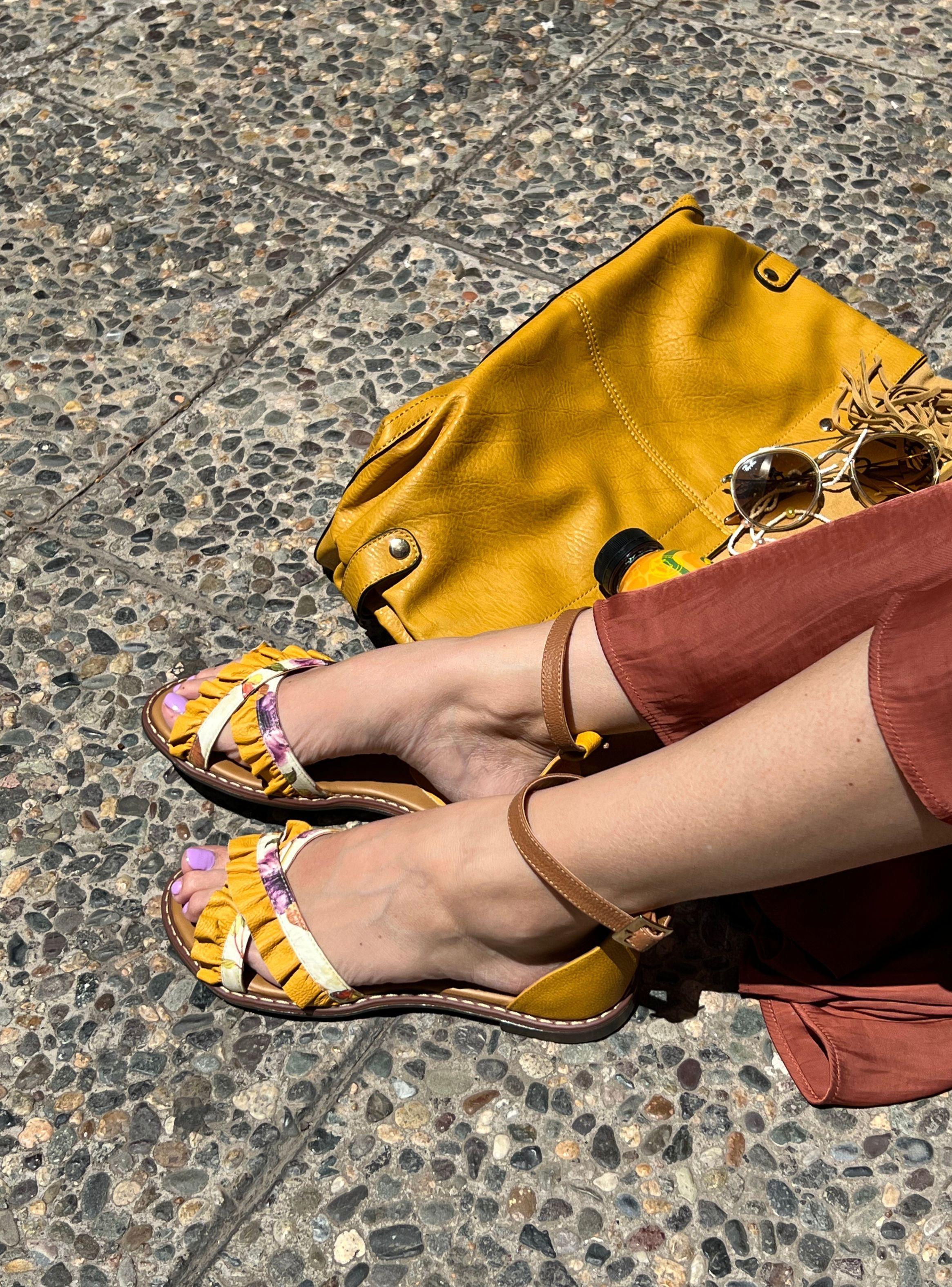 Sandalia Exs Flequillo Cuero Mostaza-1