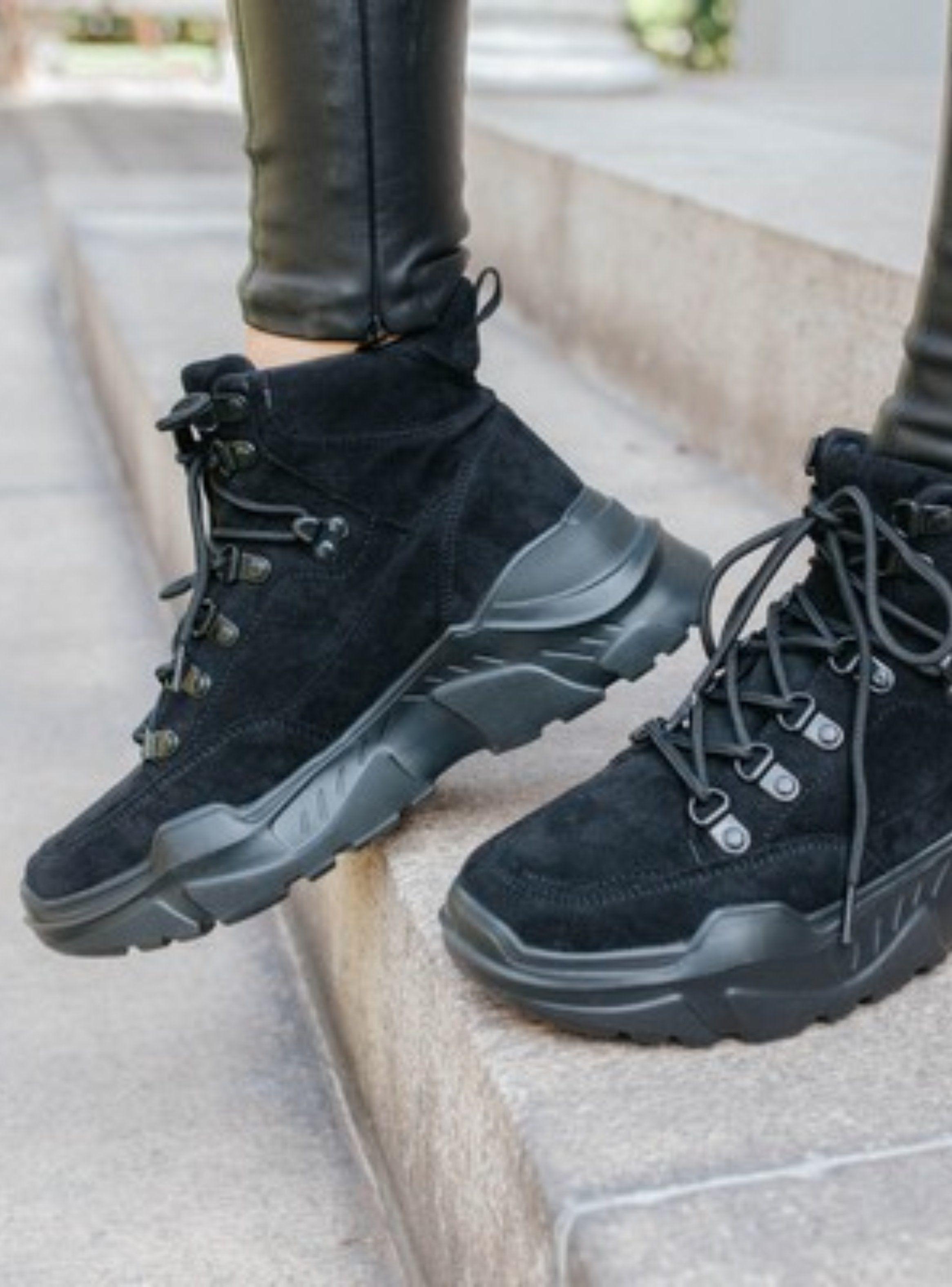 Zapatilla New Walk Chunky Caña Alta Negra-1