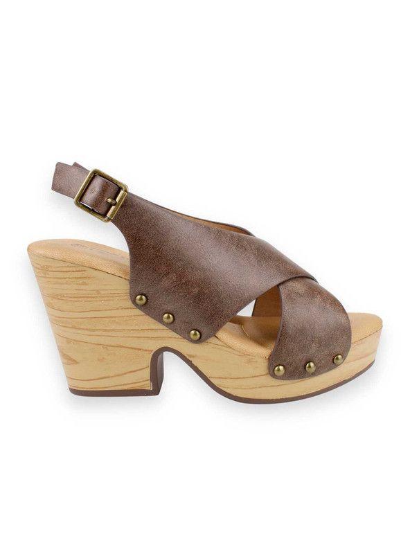 Sandalia New Walk Marrón Tachas-0