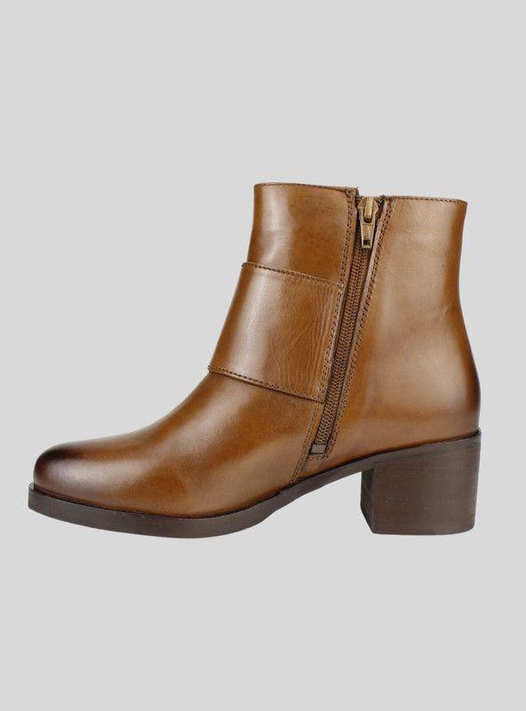 Botín Carmela Correa Cuero Camel-2
