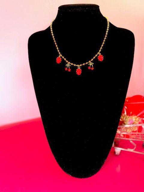 COLLAR COLGANTE MUJER CON FORMA DE FRUTILLA Y CEREZA-2
